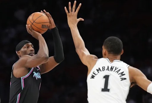 开云体育官网-文班亚马:“降龙十八掌!”